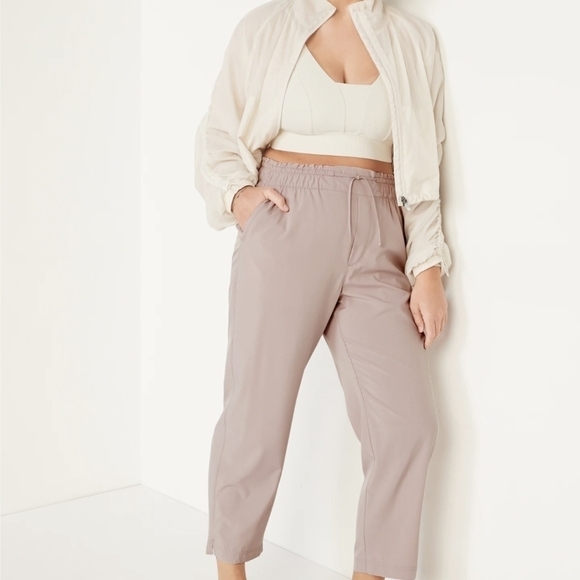 4X - Old Navy | High-Waisted StretchTech Cropped Taper Pants - Picture 1 of 5